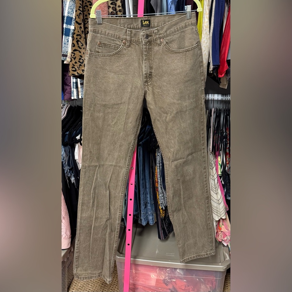 1990s vintage Lee jeans brown denim men’s size 32W 34L straight leg